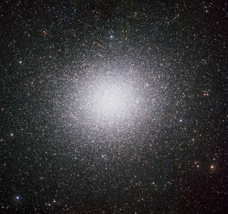 Observing Omega Centauri by John Raymond